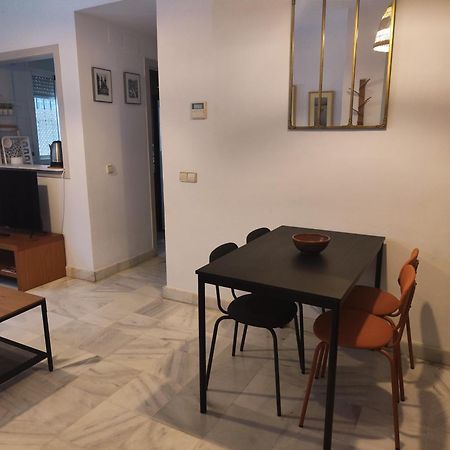 Apartamento San Luis. Plaza De Parking Gratis!!! Sevilla Exteriör bild